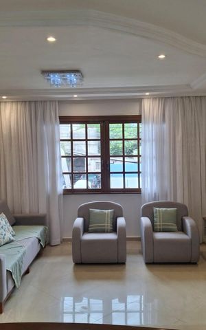 Casa à venda com 212m², 4 quartos e 3 vagasSala