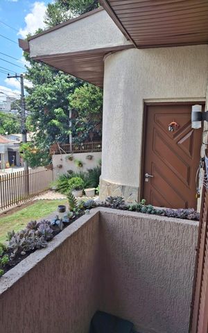 Casa à venda com 212m², 4 quartos e 3 vagasSacada