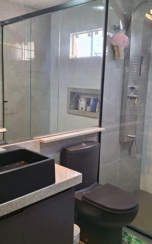 Casa à venda com 212m², 4 quartos e 3 vagasBanheiro da Suíte