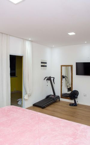 Casa à venda com 380m², 3 quartos e 2 vagasQuarto Suíte