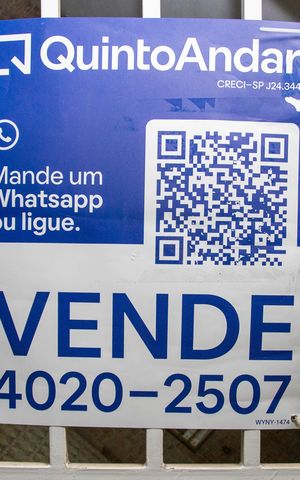 Casa à venda com 380m², 3 quartos e 2 vagasPlaquinha