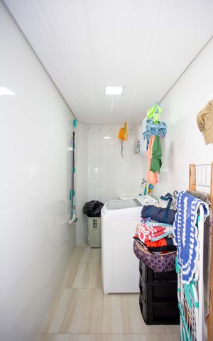 Casa à venda com 380m², 3 quartos e 2 vagasÁrea de Serviço