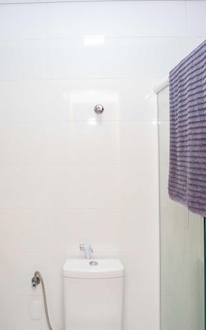 Casa à venda com 380m², 3 quartos e 2 vagasBanheiro