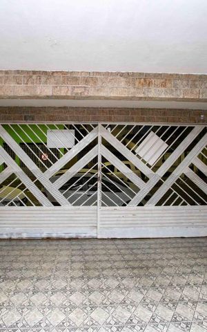 Casa à venda com 380m², 3 quartos e 2 vagasGaragem