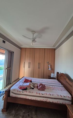 Casa para alugar com 250m², 3 quartos e 3 vagas Casa para alugar com 250m², 3 quartos e 3 vagasSuíte