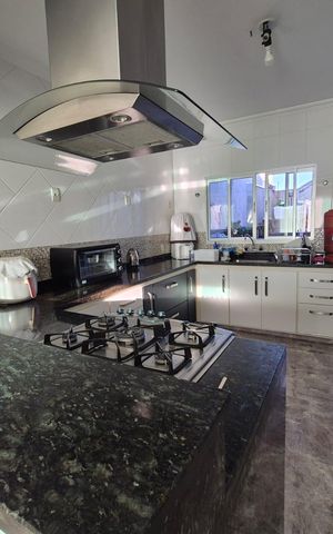 Casa para alugar com 250m², 3 quartos e 3 vagas Casa para alugar com 250m², 3 quartos e 3 vagasCozinha