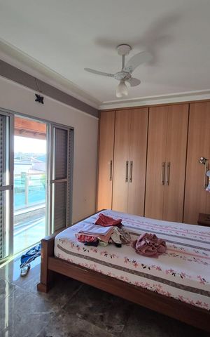 Casa para alugar com 250m², 3 quartos e 3 vagas Casa para alugar com 250m², 3 quartos e 3 vagasSuíte