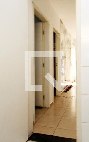 Apartamento à venda com 55m², 2 quartos e 1 vaga Apartamento à venda com 55m², 2 quartos e 1 vagaBanheiro social