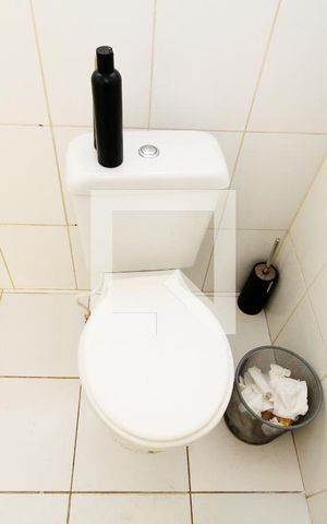 Apartamento à venda com 55m², 2 quartos e 1 vaga Apartamento à venda com 55m², 2 quartos e 1 vagaBanheiro social