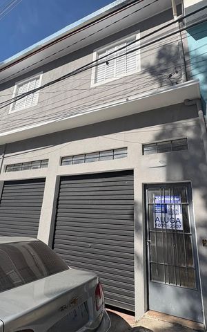 Casa para alugar com 83m², 3 quartos e sem vaga Casa para alugar com 83m², 3 quartos e sem vagaFachada