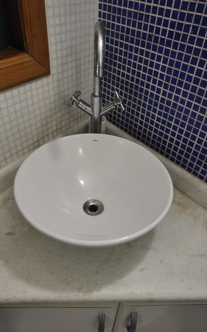 Casa para alugar com 430m², 2 quartos e 5 vagasBanheiro da Suíte 2