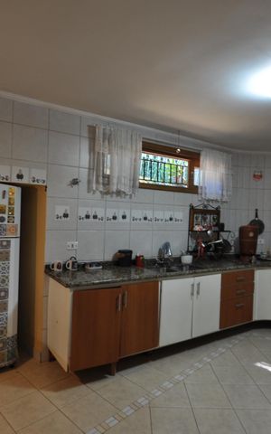 Casa para alugar com 430m², 2 quartos e 5 vagasCozinha