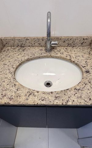 Apartamento para alugar com 200m², 3 quartos e 2 vagasBanheiro Canadense
