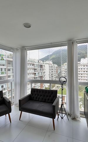 Apartamento para alugar com 200m², 3 quartos e 2 vagasVaranda