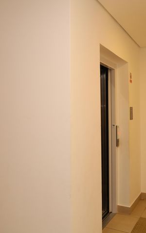 Apartamento para alugar com 33m², 2 quartos e sem vagaÁrea comum - Saguão do andar
