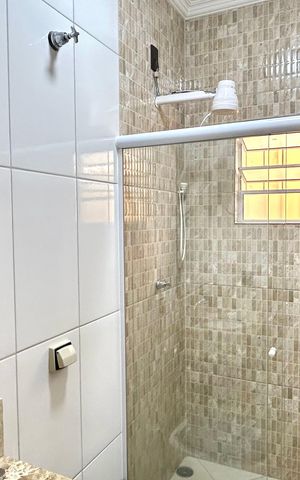 Casa à venda com 152m², 2 quartos e 2 vagas Casa à venda com 152m², 2 quartos e 2 vagasBanheiro 1