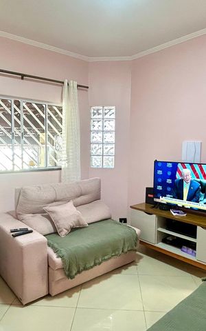 Casa à venda com 152m², 2 quartos e 2 vagas Casa à venda com 152m², 2 quartos e 2 vagasSala