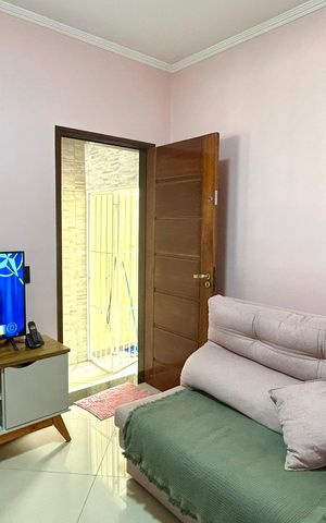 Casa à venda com 152m², 2 quartos e 2 vagas Casa à venda com 152m², 2 quartos e 2 vagasSala