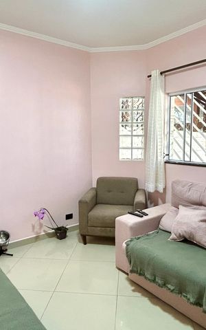 Casa à venda com 152m², 2 quartos e 2 vagas Casa à venda com 152m², 2 quartos e 2 vagasSala