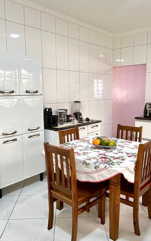 Casa à venda com 152m², 2 quartos e 2 vagas Casa à venda com 152m², 2 quartos e 2 vagasCozinha