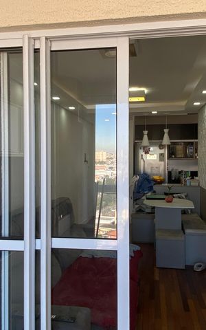 Apartamento à venda com 54m², 2 quartos e 1 vaga Apartamento à venda com 54m², 2 quartos e 1 vagaVaranda