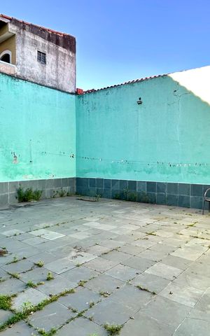 Casa para alugar com 395m², 4 quartos e 4 vagas Casa para alugar com 395m², 4 quartos e 4 vagasQuintal
