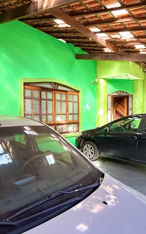Casa para alugar com 395m², 4 quartos e 4 vagas Casa para alugar com 395m², 4 quartos e 4 vagasGaragem