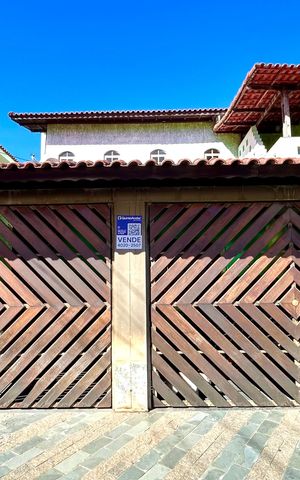 Casa para alugar com 395m², 4 quartos e 4 vagas Casa para alugar com 395m², 4 quartos e 4 vagasPlaca instalada na fachada do imóvel