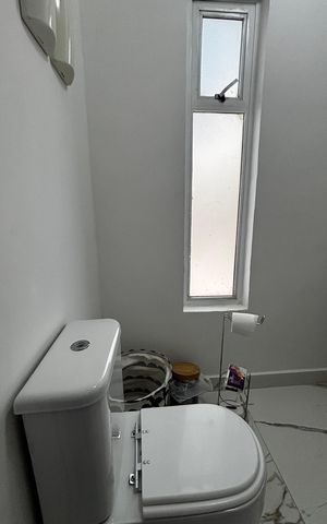 Apartamento à venda com 193m², 4 quartos e 1 vaga Apartamento à venda com 193m², 4 quartos e 1 vagaBanheiro da Suíte
