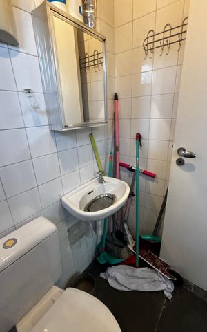 Apartamento à venda com 193m², 4 quartos e 1 vaga Apartamento à venda com 193m², 4 quartos e 1 vagaÁrea de Serviço - Banheiro