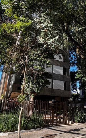 Apartamento à venda com 193m², 4 quartos e 1 vaga Apartamento à venda com 193m², 4 quartos e 1 vagaFachada