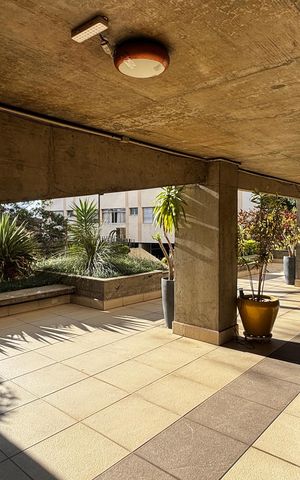 Apartamento à venda com 193m², 4 quartos e 1 vaga Apartamento à venda com 193m², 4 quartos e 1 vagaÁrea de Serviço