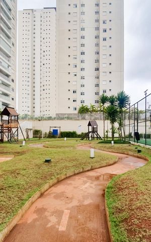 Apartamento à venda com 80m², 3 quartos e 2 vagas Apartamento à venda com 80m², 3 quartos e 2 vagasÁrea comum - Playground