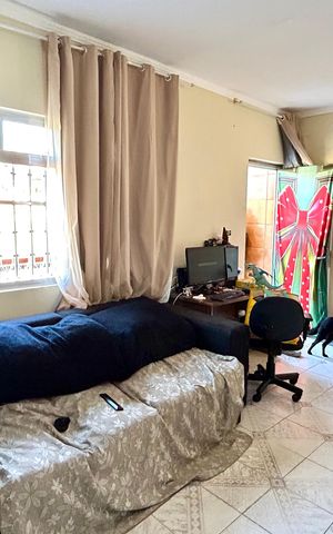 Casa à venda com 290m², 3 quartos e 1 vaga Casa à venda com 290m², 3 quartos e 1 vagaSala