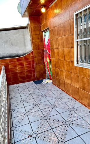 Casa à venda com 290m², 3 quartos e 1 vaga Casa à venda com 290m², 3 quartos e 1 vagaSacada
