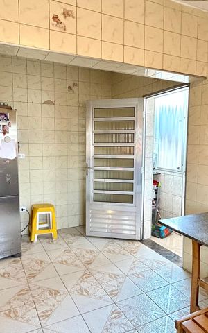 Casa à venda com 290m², 3 quartos e 1 vaga Casa à venda com 290m², 3 quartos e 1 vagaCozinha