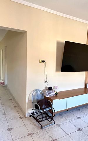 Casa à venda com 290m², 3 quartos e 1 vaga Casa à venda com 290m², 3 quartos e 1 vagaSala