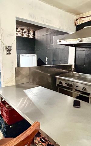Casa à venda com 290m², 3 quartos e 1 vaga Casa à venda com 290m², 3 quartos e 1 vagaCozinha