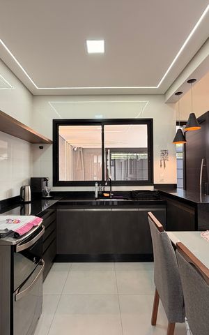 Casa à venda com 149m², 3 quartos e 2 vagasCozinha