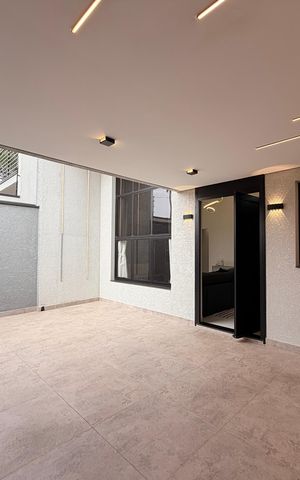 Casa à venda com 149m², 3 quartos e 2 vagasGaragem 