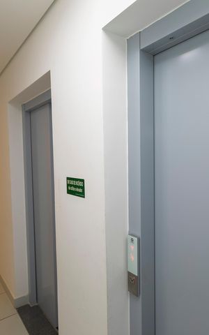 Apartamento para alugar com 65m², 3 quartos e 2 vagas Apartamento para alugar com 65m², 3 quartos e 2 vagasHALL DOS ELEVADORES