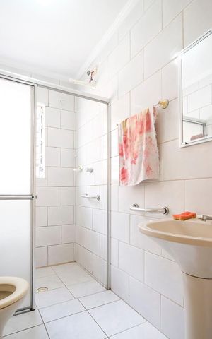 Casa à venda com 162m², 5 quartos e 2 vagasBanheiro casa 1