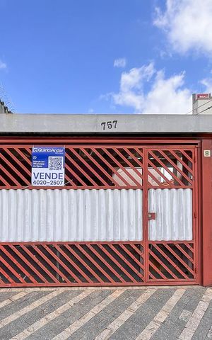 Casa à venda com 162m², 5 quartos e 2 vagasFachada + plaquinha 