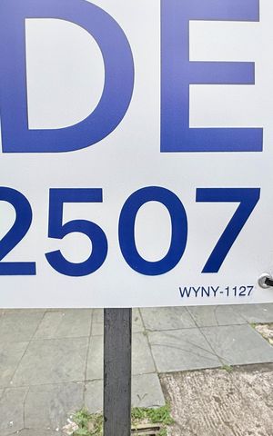 Casa para alugar com 225m², 4 quartos e 5 vagas Casa para alugar com 225m², 4 quartos e 5 vagasPlaca