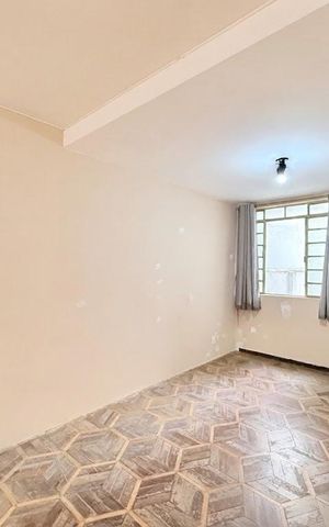 Casa para alugar com 225m², 4 quartos e 5 vagas Casa para alugar com 225m², 4 quartos e 5 vagasSala