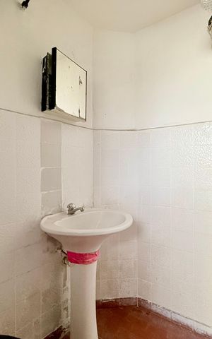 Casa para alugar com 225m², 4 quartos e 5 vagas Casa para alugar com 225m², 4 quartos e 5 vagasBanheiro de Serviço