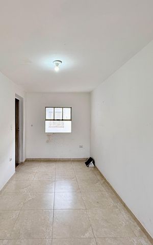Casa para alugar com 225m², 4 quartos e 5 vagas Casa para alugar com 225m², 4 quartos e 5 vagasQuarto