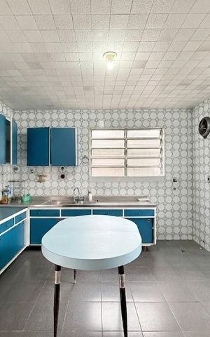 Casa para alugar com 225m², 4 quartos e 5 vagas Casa para alugar com 225m², 4 quartos e 5 vagasCozinha