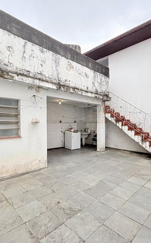Casa para alugar com 225m², 4 quartos e 5 vagas Casa para alugar com 225m², 4 quartos e 5 vagasQuintal