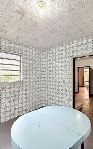 Casa para alugar com 225m², 4 quartos e 5 vagas Casa para alugar com 225m², 4 quartos e 5 vagasCozinha